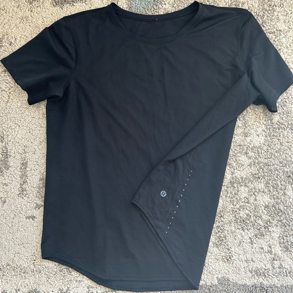 Lululemon High Neck Run & Train Tee in Size 12 - Picture 2 of 2